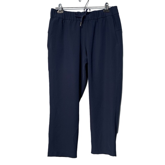 LULULEMON | Women’s On The Fly CROP *Woven 23"- True Navy - Sz 8 - Picture 4 of 14